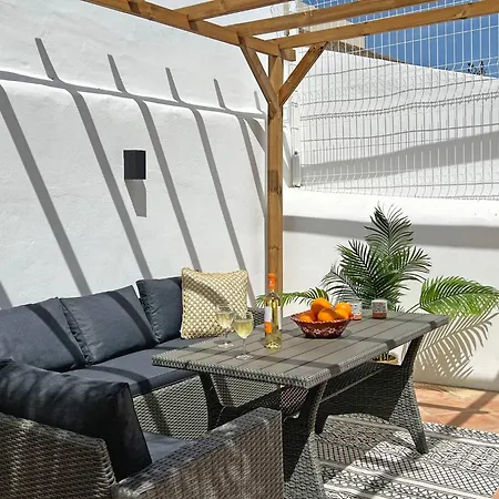 Hébergement de vacances Casa Olivia With Rooftop In By Junto Ao Mar Fuzeta